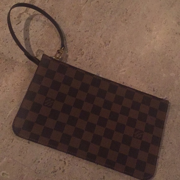 Louis Vuitton Handbags - Louis Vuitton pochette